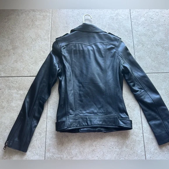 Trade/sell Maje leather jacket NWT w/ minor flaw🦄 - Picture 5 of 12